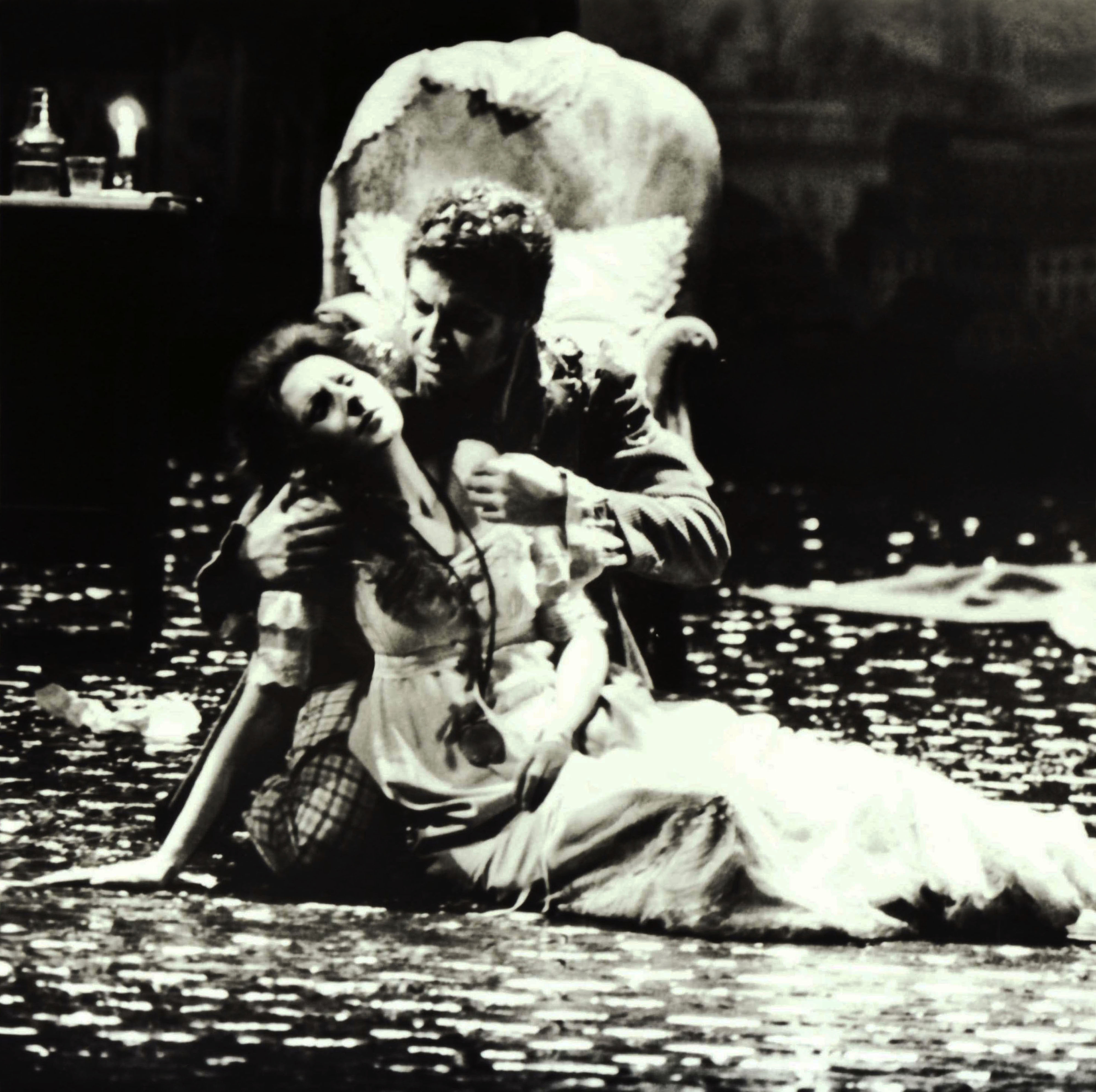 Lucia Aliberti with the Mexican tenor Francisco Araiza⚘Opernhaus Zürich⚘Zürich⚘Opera⚘"La Traviata"⚘On Stage⚘Photo taken from the TV News⚘TV Portrait⚘Video⚘:http://www.luciaaliberti.it #luciaaliberti #franciscoaraiza #opernhauszurich #zurich #opera #latraviata #onstage #tvnews #tvportrait #video