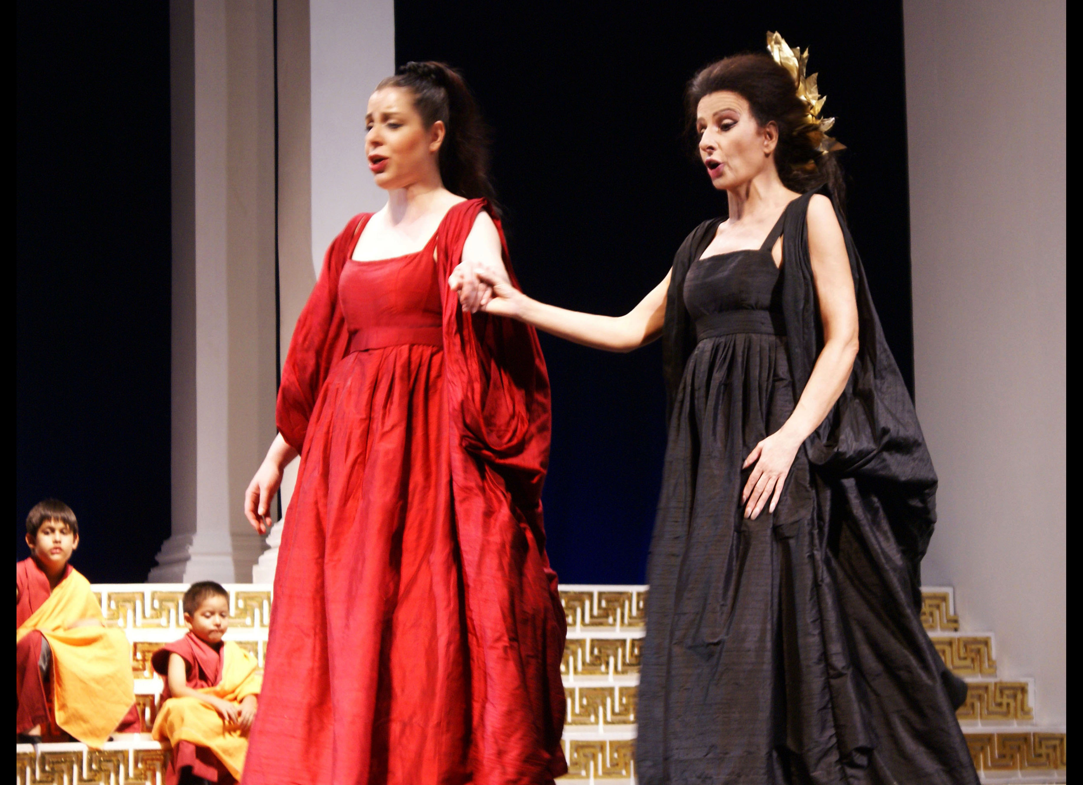 Lucia Aliberti with the mezzosoprano Daniela Barcellona⚘Gran Teatro Nacional⚘Festival Alejandro Granda⚘Lima⚘Opera⚘"Norma”⚘On Stage⚘Photo taken from the DVD⚘:http://www.luciaaliberti.it #luciaaliberti #danielabarcellona #granteatronacional #lima #festivalalejandrogranda #norma #opera #onstage #dvdrecording