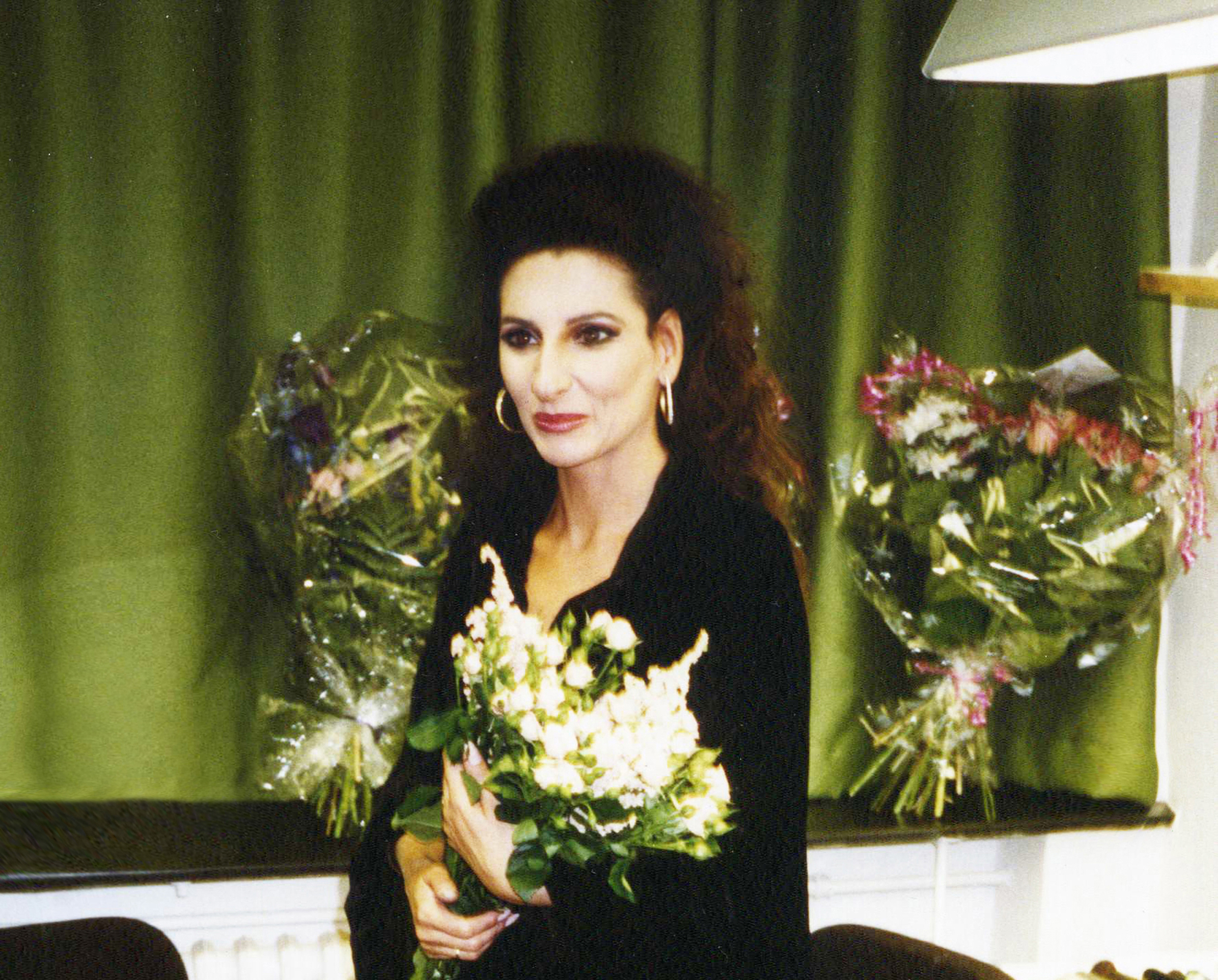 Lucia Aliberti⚘Deutsche Oper Berlin⚘Berlin⚘Opera⚘Lucia di Lammermoor⚘Autograph Session⚘Dressing Room⚘Makeup Session⚘:http://www.luciaaliberti.it #luciaaliberti #deutscheoperberlin #berlin #autographsession #opera #luciadilammermoor #dressingroom #makeupsession