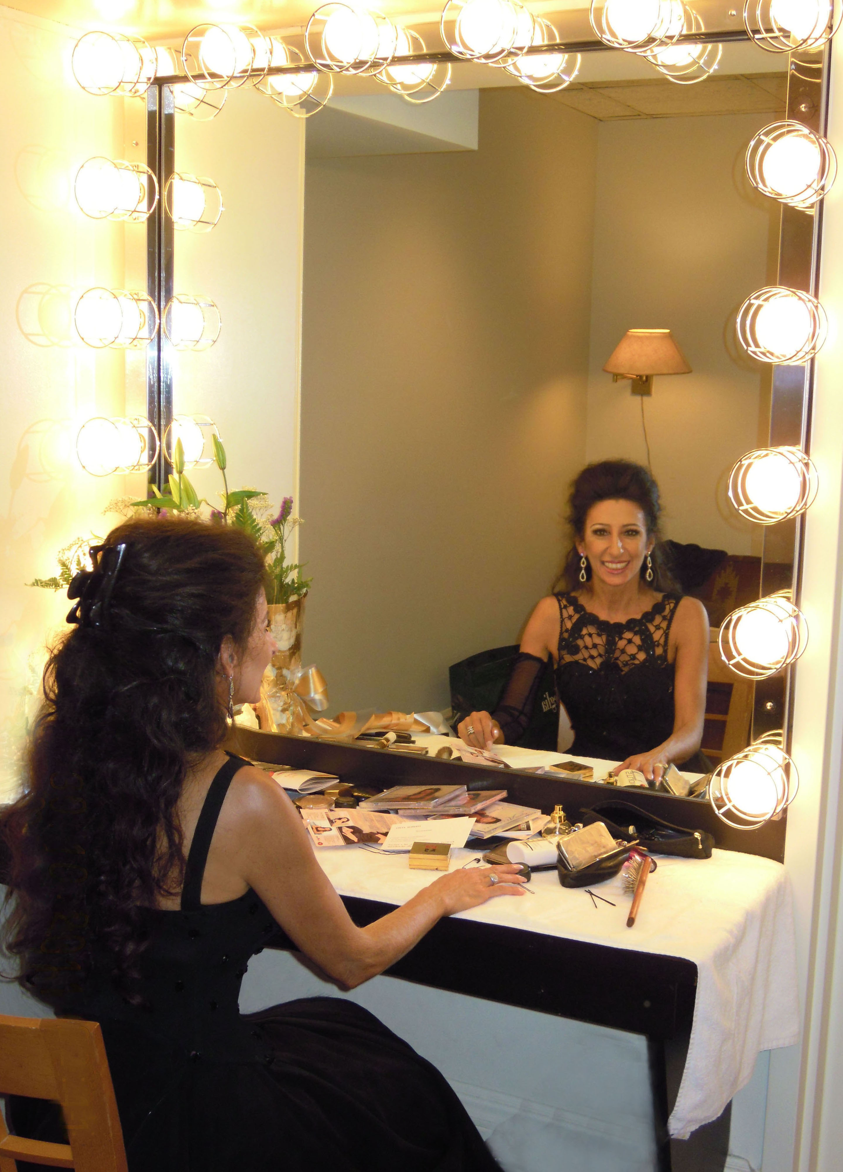 Lucia Aliberti⚘Carnegie Hall⚘New York⚘Concert⚘Dressing Room⚘Makeup Session⚘:http://www.luciaaliberti.it #luciaaliberti #carnegiehall #newyork #concert #dressingroom #makeupsession