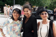 Lucia Aliberti with the Senior Executive Vice President of Sixt International Regine Sixt and Doris Papst⚘Guests⚘Special Event⚘Special Concert⚘Salzburg⚘Armani Fashion⚘Photo taken from the Newspaper⚘:http://www.luciaaliberti.it #luciaaliberti #reginasixt #dorispapst #salzburg #concert #event #armanifashion