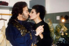 Aliphoto-Lucia Aliberti with the tenor Rockwell Blake-Opera-Il Pirata-Saint- Etienne Opera House-Dressing Room-Saint- Etienne -Makeup Session:http://www.luciaaliberti.it #luciaaliberti #rockwellblake #saintetienneoperahouse #saintetienne #ilpirata #opera #dressingroom #makeupsession