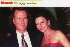 hoto BUNTE Magazine-Lucia Aliberti with the Dutch violinist and conductor Andre Rieu-TV Show-Escada Fashion-Photo taken from the Bunte Magazine:http://www.luciaaliberti.it #luciaaliberti #andrerieu #tvshow #tvnews #tvportrait #magazine #escadafashion